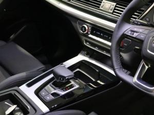 Audi Q5 40TDI quattro Advanced - Image 12