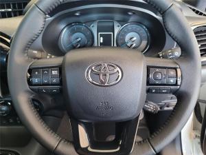 Toyota Hilux 2.8GD-6 double cab Legend - Image 8