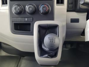 Toyota Quantum 2.8 SLWB panel van - Image 13