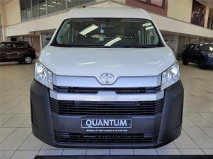 Toyota Quantum 2.8 SLWB panel van - Image 2