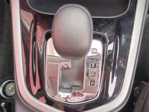 Nissan Navara 2.5DDTi double cab LE 4x4 auto - Image 19