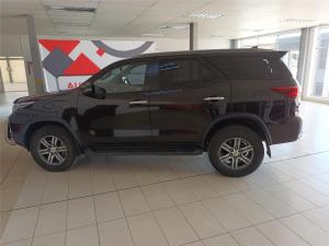 Toyota Fortuner 2.4GD-6 manual - Image 7