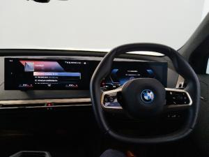 BMW iX xDrive40 - Image 13