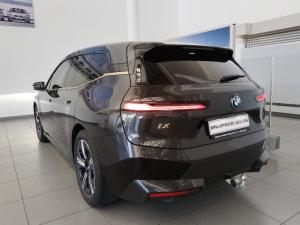 BMW iX xDrive40 - Image 6
