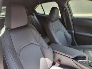 Lexus UX 250h EX - Image 8