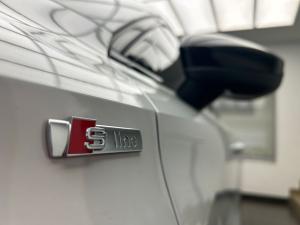 Audi A3 sedan 35TFSI S line - Image 11