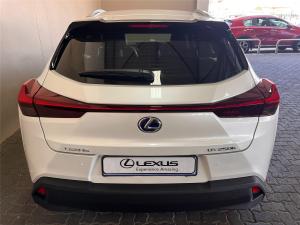 Lexus UX 250h SE - Image 4