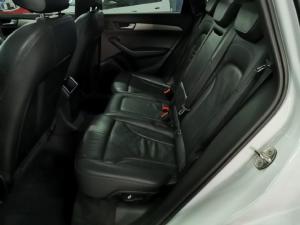 Audi Q5 2.0TDI S quattro auto - Image 7