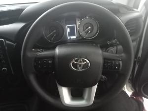 Toyota Hilux 2.4GD-6 double cab 4x4 Raider - Image 11