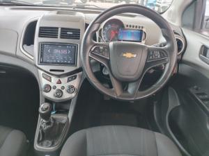 Chevrolet Sonic sedan 1.6 LS - Image 6