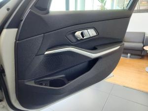 BMW 3 Series 318i M Sport - Image 17
