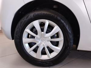 Opel Corsa 1.2 - Image 10