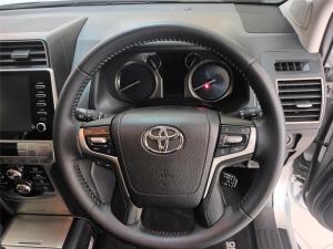 Toyota Land Cruiser Prado 2.8GD VX - Image 10