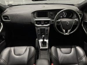 Volvo V40 Cross Country T4 Excel auto - Image 10