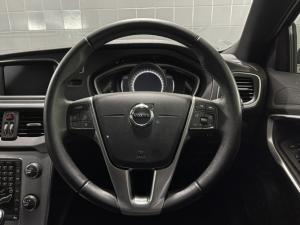 Volvo V40 Cross Country T4 Excel auto - Image 12