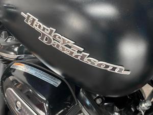 Harley Davidson Street Glide Special 114 - Image 17