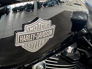 Harley Davidson Street Glide - Image 13