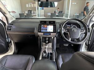Toyota Land Cruiser Prado 2.8GD VX - Image 6