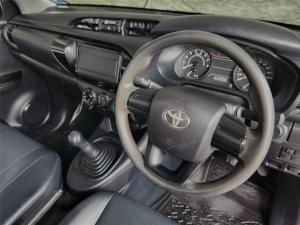 Toyota Hilux 2.0 single cab S - Image 18