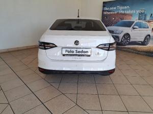 Volkswagen Polo sedan 1.6 - Image 6