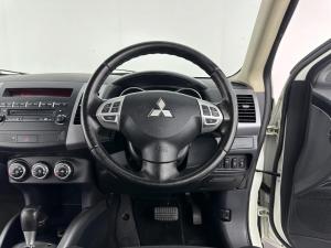 Mitsubishi Outlander 2.4 GLS automatic - Image 10