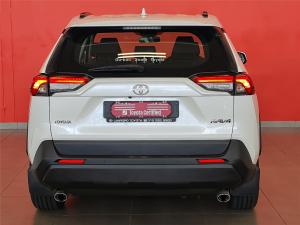 Toyota RAV4 2.0 GX auto - Image 4