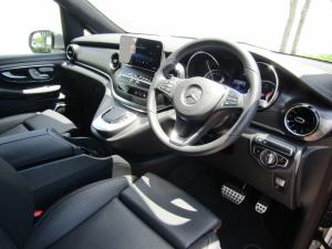 Mercedes-Benz V300d Exclusive - Image 12