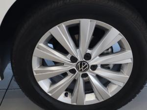 Volkswagen Polo sedan 1.6 Life manual - Image 26