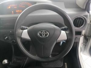 Toyota Etios hatch 1.5 Sport - Image 11
