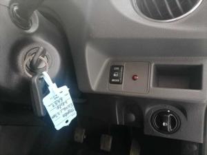Toyota Etios hatch 1.5 Sport - Image 14