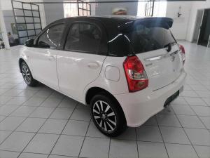 Toyota Etios hatch 1.5 Sport - Image 4