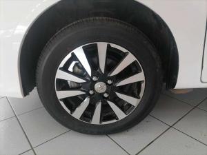 Toyota Etios hatch 1.5 Sport - Image 5