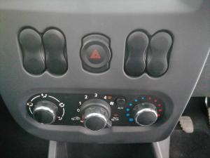 Nissan NP200 1.6i safety pack (aircon) - Image 11