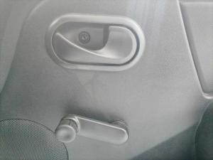 Nissan NP200 1.6i safety pack (aircon) - Image 13