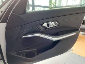 BMW 3 Series 320i M Sport Launch Edition - Image 17