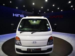Hyundai H-100 Bakkie 2.6D deck (aircon) - Image 2