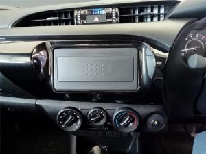 Toyota Hilux 2.0 single cab S - Image 14