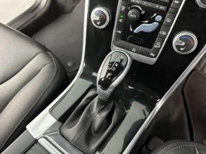 Volvo XC60 D5 Inscription Geartronic AWD - Image 8