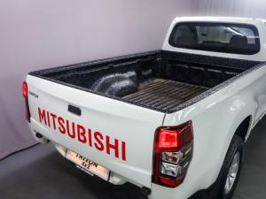Mitsubishi Triton 2.4DI-D single cab GL - Image 11
