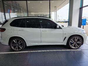 BMW X5 M50d - Image 6