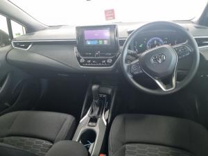 Toyota Corolla 1.8 XS Hybrid CVT - Image 10