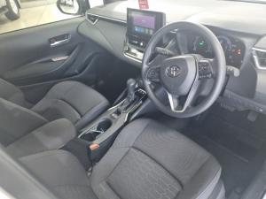 Toyota Corolla 1.8 XS Hybrid CVT - Image 11