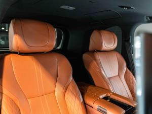 Lexus LX 600 VIP - Image 8