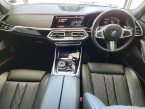 BMW X5 M50i - Image 14