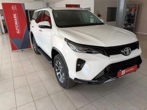 Toyota Fortuner 2.4GD-6 manual - Image 1