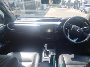 Toyota Hilux 2.8GD-6 double cab Raider auto - Image 13