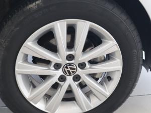 Volkswagen Polo Vivo hatch 1.6 Comfortline auto - Image 25