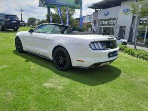 Ford Mustang 5.0 GT convertible auto - Image 3