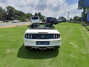 Ford Mustang 5.0 GT convertible auto - Image 4