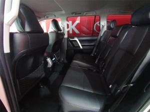 Toyota Land Cruiser Prado 4.0 VX-L - Image 10